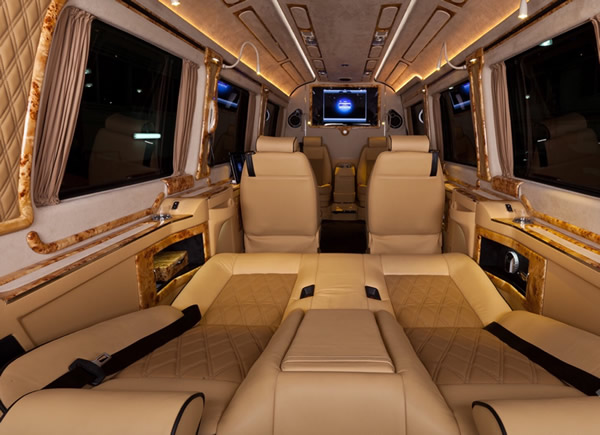 Flexible charging pile Intelligent charging vehicle3